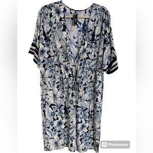 Coco REEF XL Bathing suit cover.